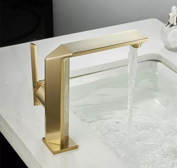 Zijkant wastafelkraan geborsteld goud