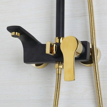 Zwarte badkraan met goud