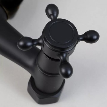 Zwarte bedieningshendels nostalgisch