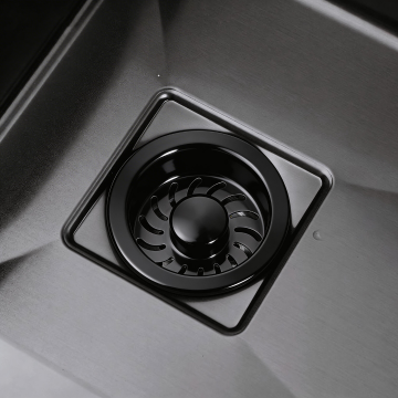 Zwarte gootsteenafvoer keuken 1