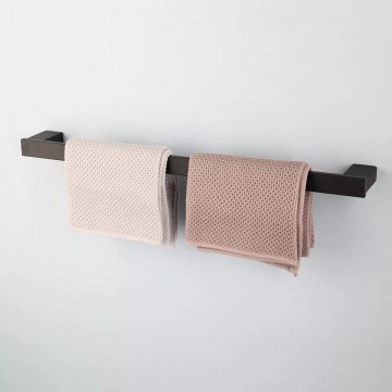 Zwarte handdoek houder