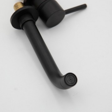 Zwarte inbouw kraan 0