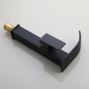 Zwarte kraan wastafelkraan voor uw badkamer