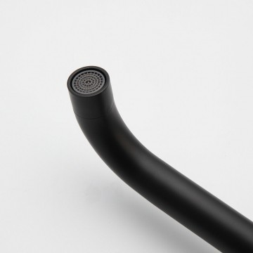 Zwarte perlator uitloop