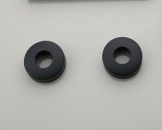 Zwarte rozet badkraan