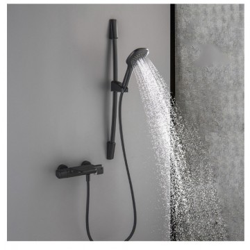 Zwarte thermostatische badkraan met glijstang 1