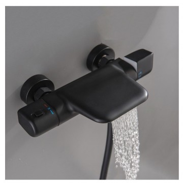 Zwarte thermostatische badkraan met glijstang 4