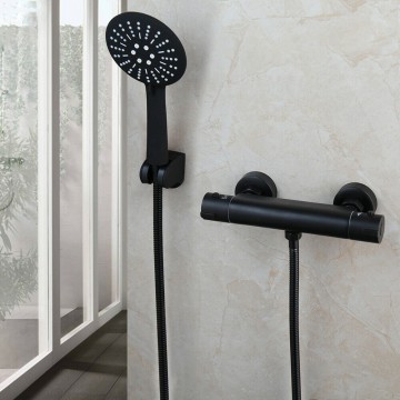 Zwarte thermostatische kraan voor uw badkamer met handdouche