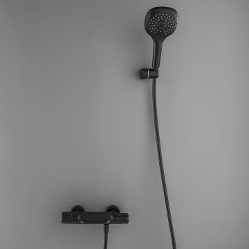 Zwarte thermostatische watervalbadkraan 11