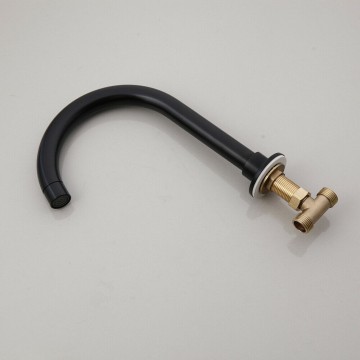 Zwarte uitloop opbouwkraan