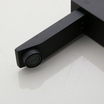 Zwarte uitloop sensor rkaan