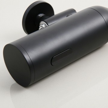 Zwarte wand sensor urinoir