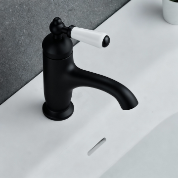 Zwarte wastafel mengkraan 4