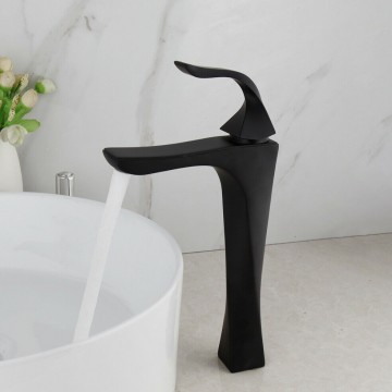 Zwarte wastafelkraan hoog 0
