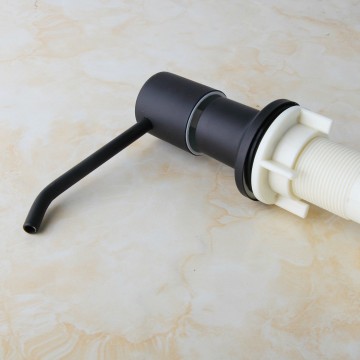 Zwarte zeeppomp voor inbouw